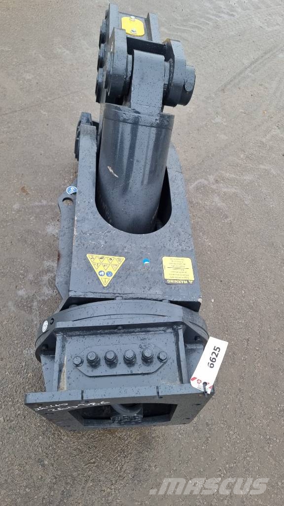 Mustang RH10 X New Crushers