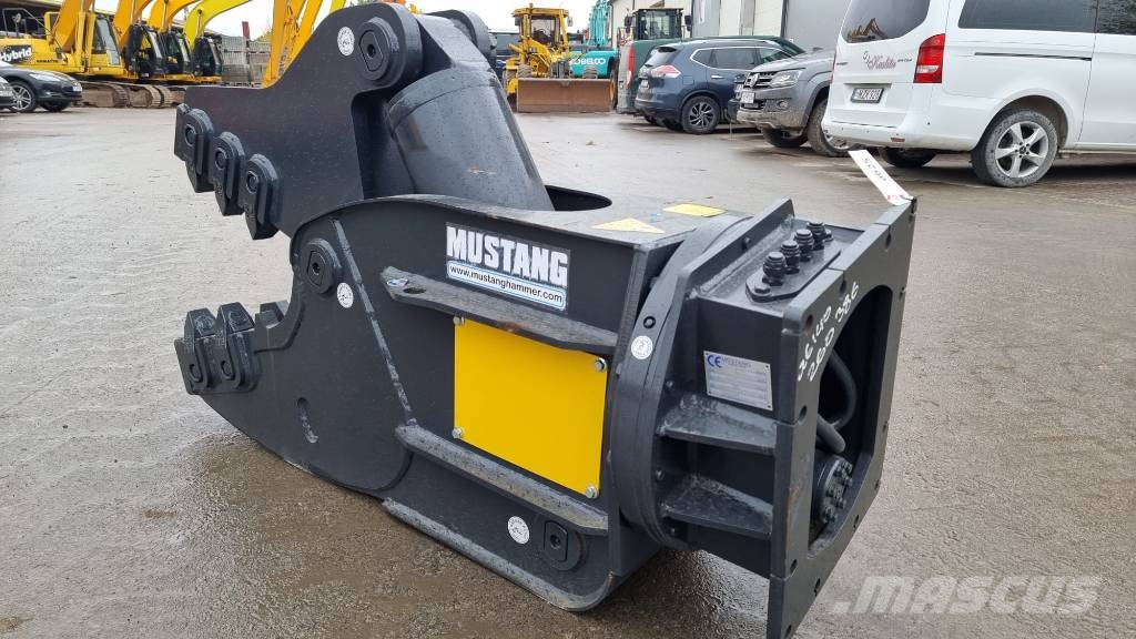 Mustang RH10 X New Crushers
