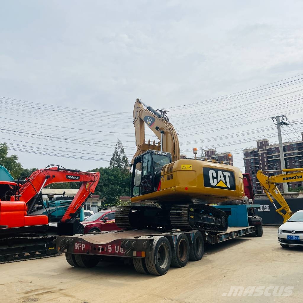 CAT 320 D L 대형 굴삭기 29톤 이상