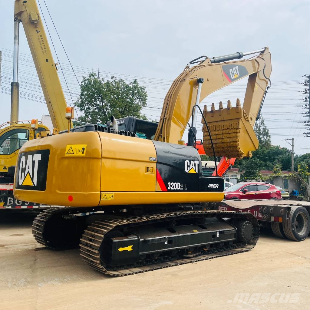 CAT 320 D L 대형 굴삭기 29톤 이상