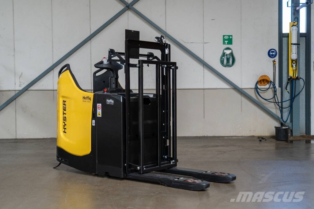 Hyster P2.0S AGF Gabelstapler mit Fahrerstand