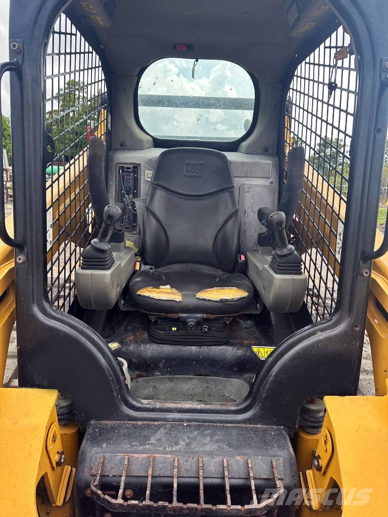 CAT 259 D3 스키드로더