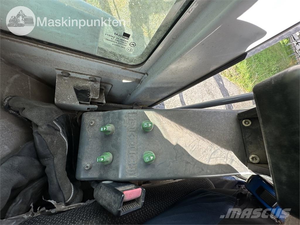 Takuchi TB016 Kāpurķēžu ekskavatori