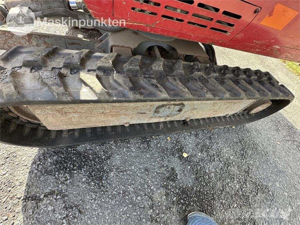 Takuchi TB016 Kāpurķēžu ekskavatori