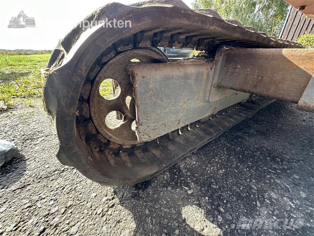 Takuchi TB016 Kāpurķēžu ekskavatori