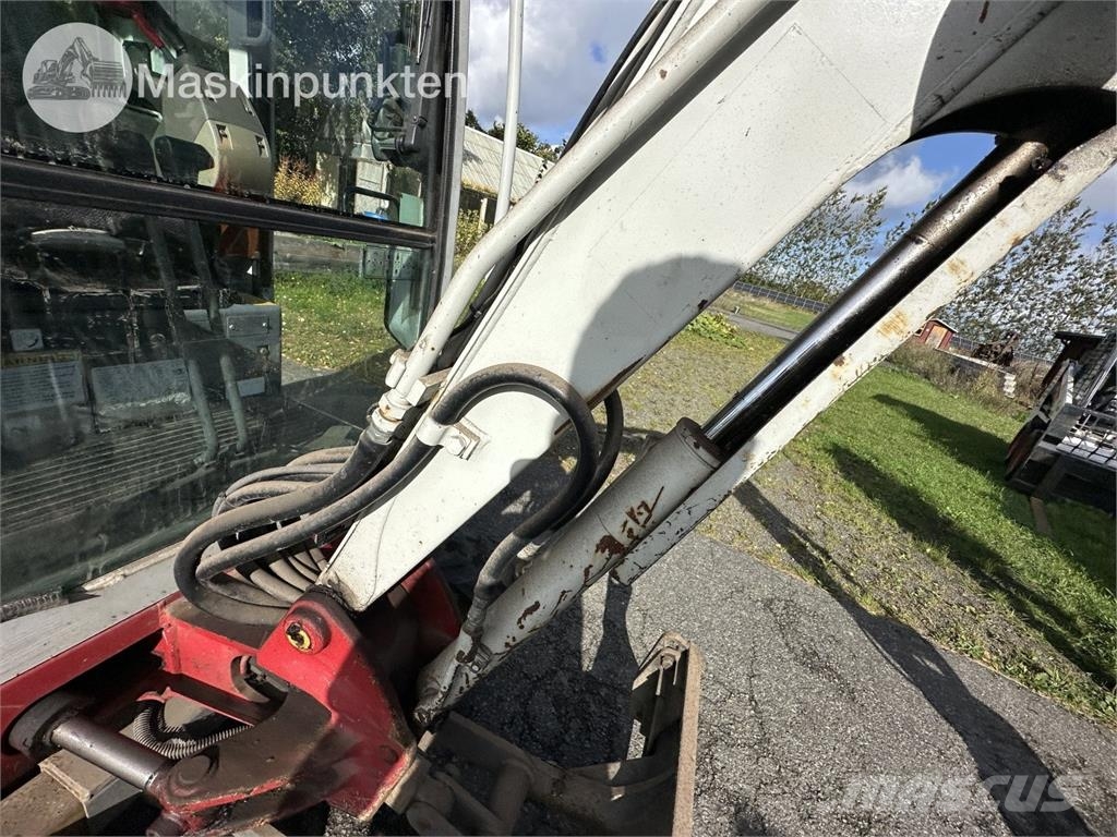 Takuchi TB016 Kāpurķēžu ekskavatori
