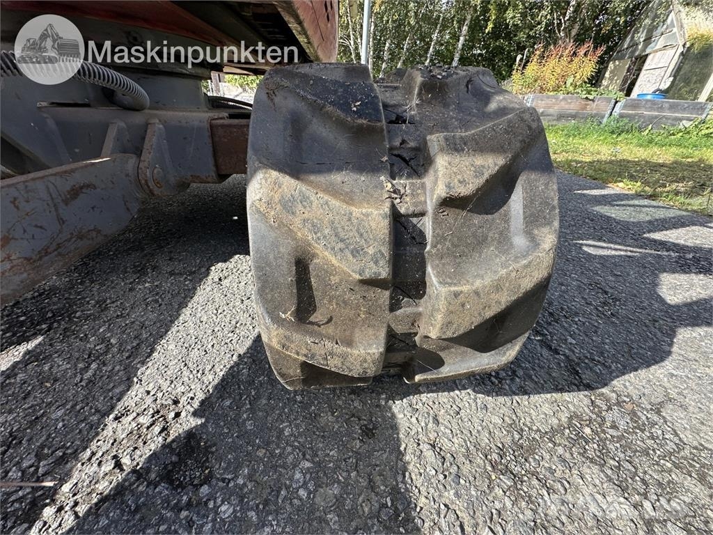 Takuchi TB016 Kāpurķēžu ekskavatori