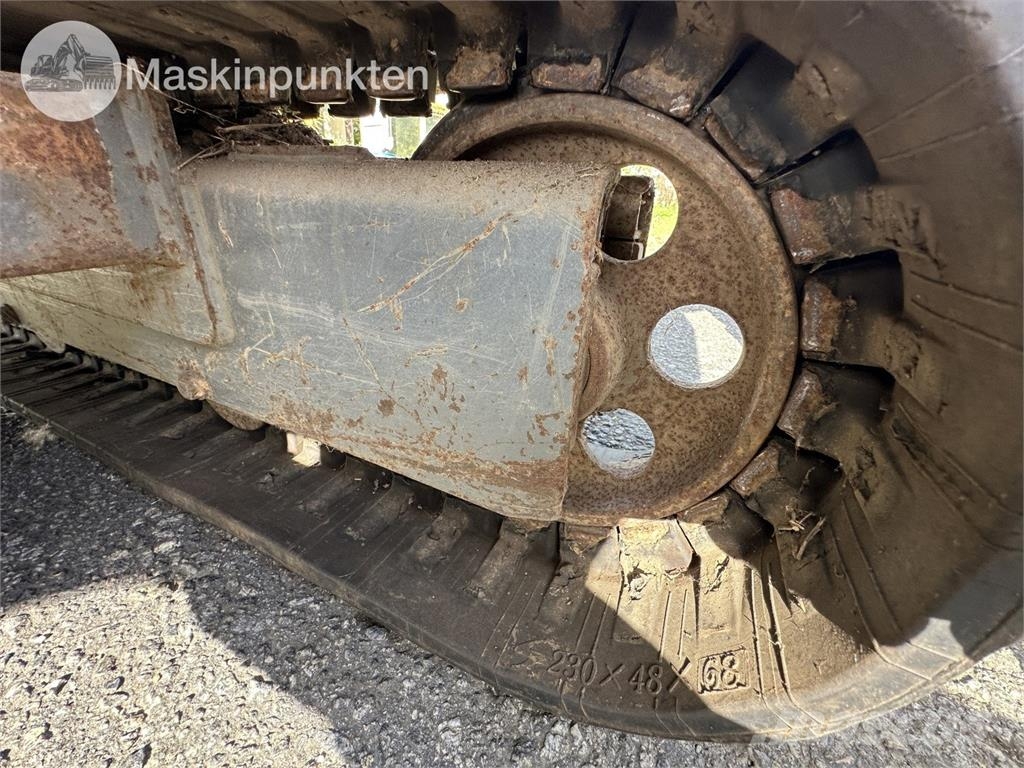Takuchi TB016 Kāpurķēžu ekskavatori