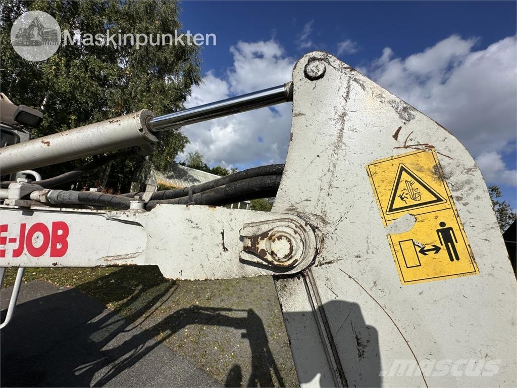 Takuchi TB016 Kāpurķēžu ekskavatori