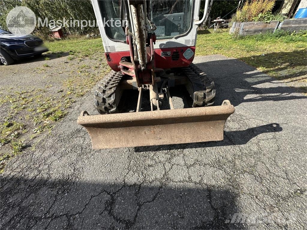 Takuchi TB016 Kāpurķēžu ekskavatori