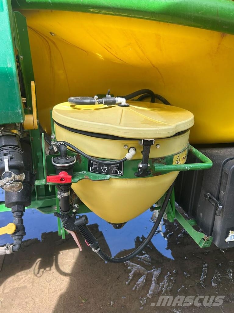 John Deere M962i الرشاشات