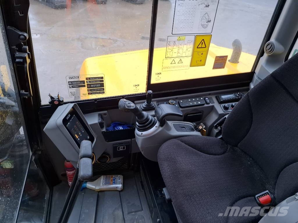 JCB 86 C-2 Crawler excavators