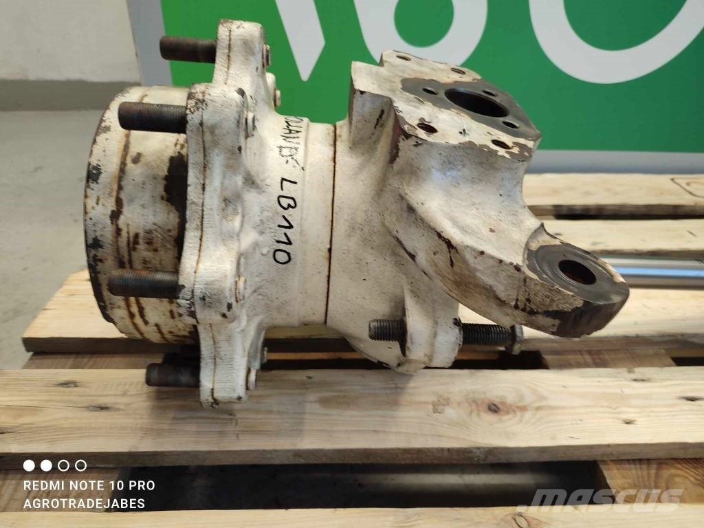 New Holland LB110 portal axle Осі