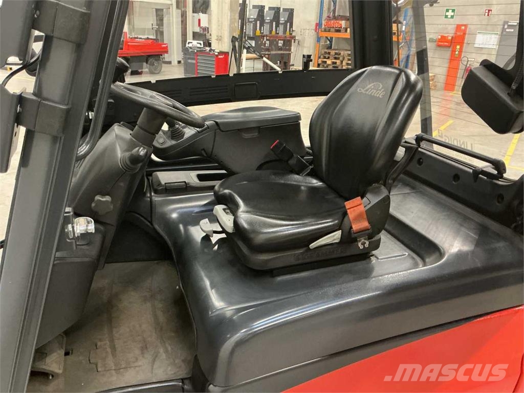 Linde E35HL Electric forklifts