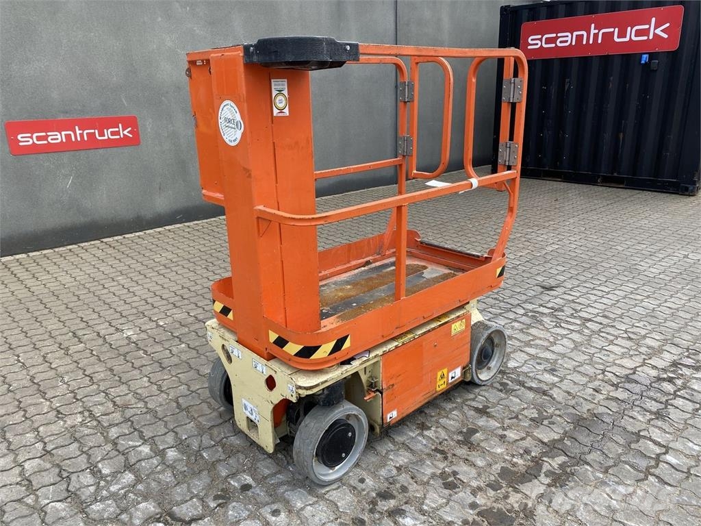 JLG 1230ES Vertical mast lifts