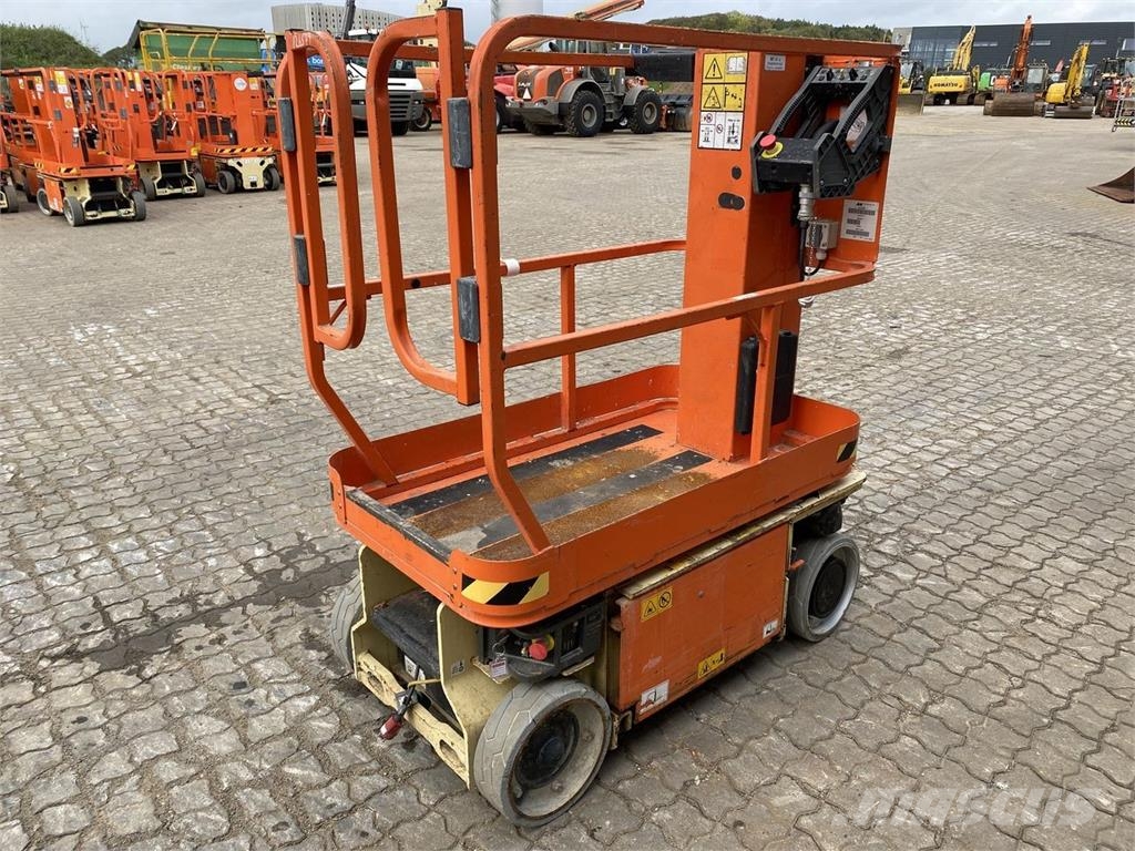 JLG 1230ES Vertical mast lifts
