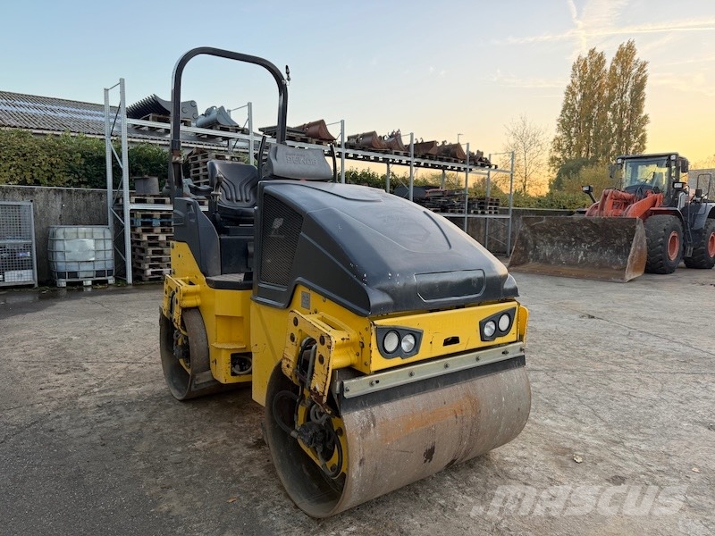 Bomag BW 120 AD-5 مداحل ثنائية الاسطوانة