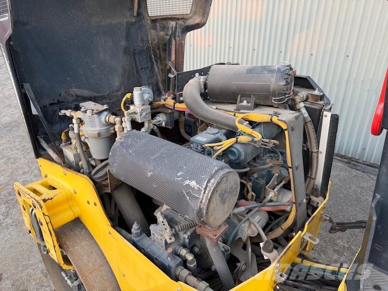 Bomag BW 120 AD-5 مداحل ثنائية الاسطوانة