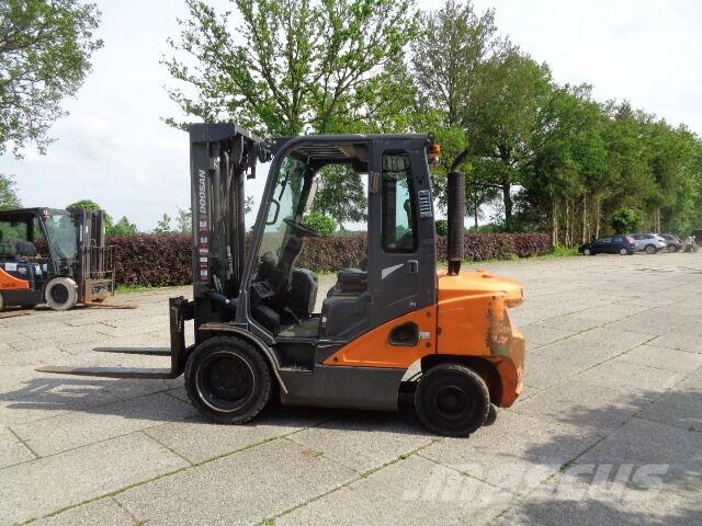Doosan D35C-7 柴油叉车