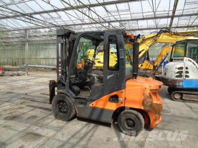 Doosan D35C-7 柴油叉车
