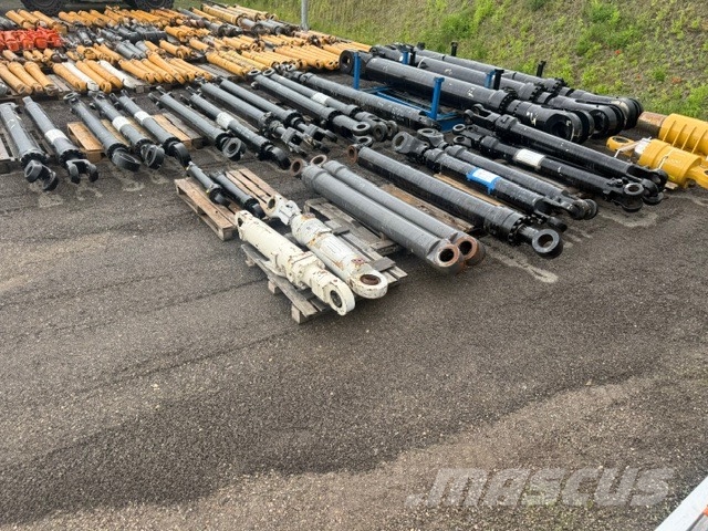 Volvo LARGE HYDRAULIC CYLINDER WEIGHT 480 Hidráulicos