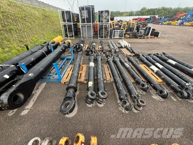 Volvo LARGE HYDRAULIC CYLINDER WEIGHT 480 Hidráulicos