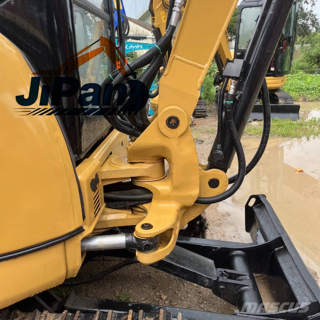 CAT 303.5 E 소형 굴삭기 7톤 미만