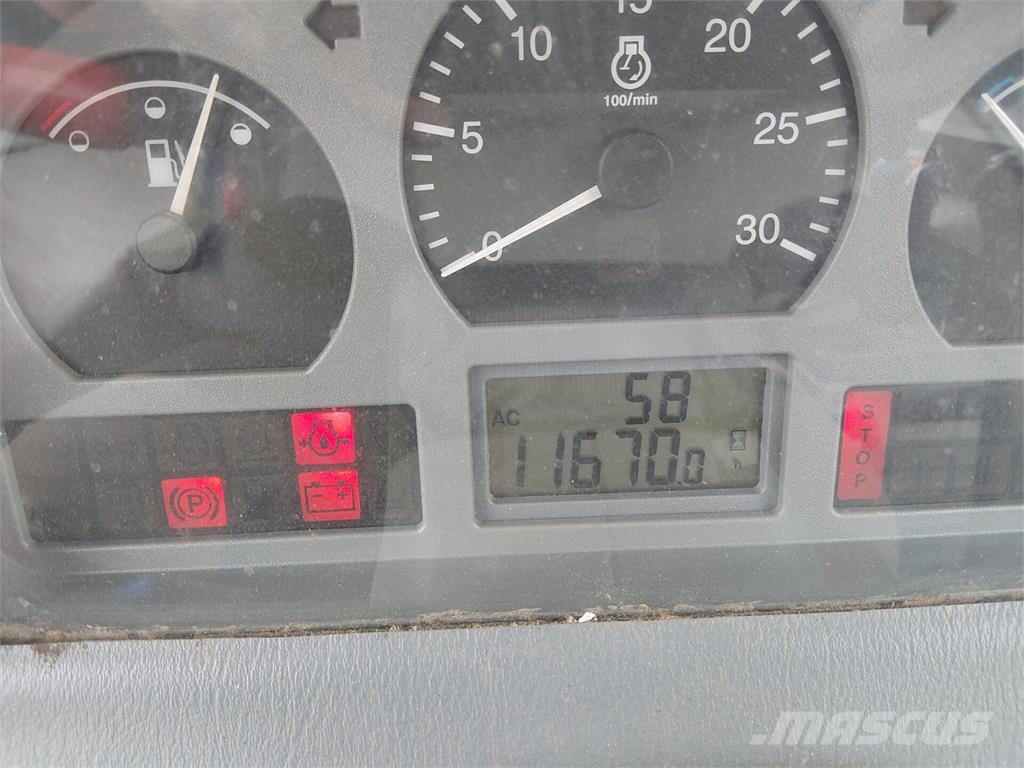 Valtra 8150 HiTech الجرارات