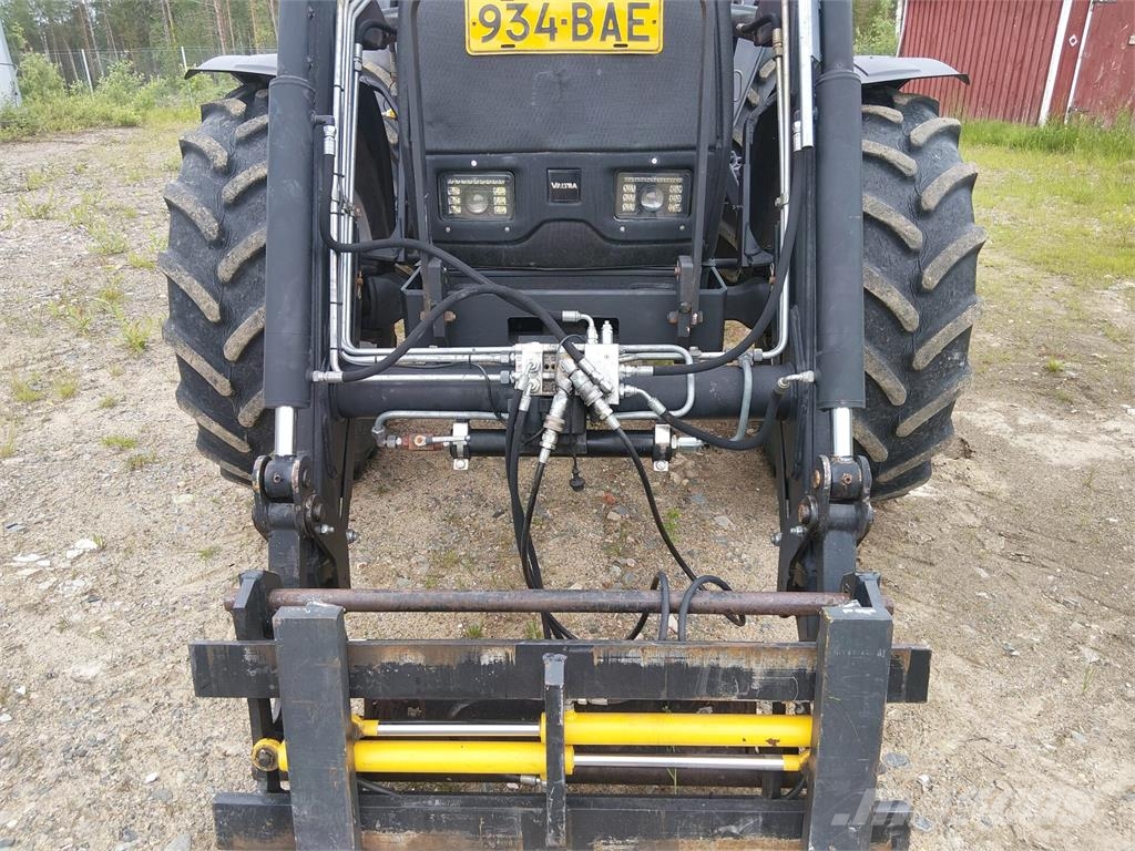 Valtra 8150 HiTech الجرارات