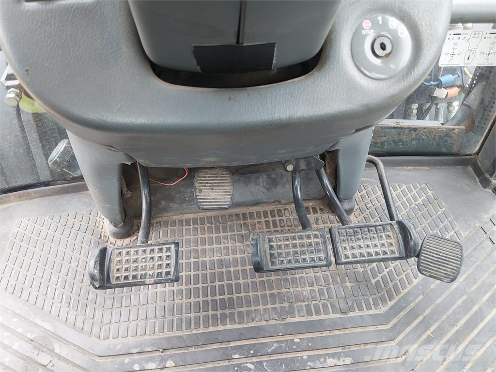 Valtra 8150 HiTech الجرارات