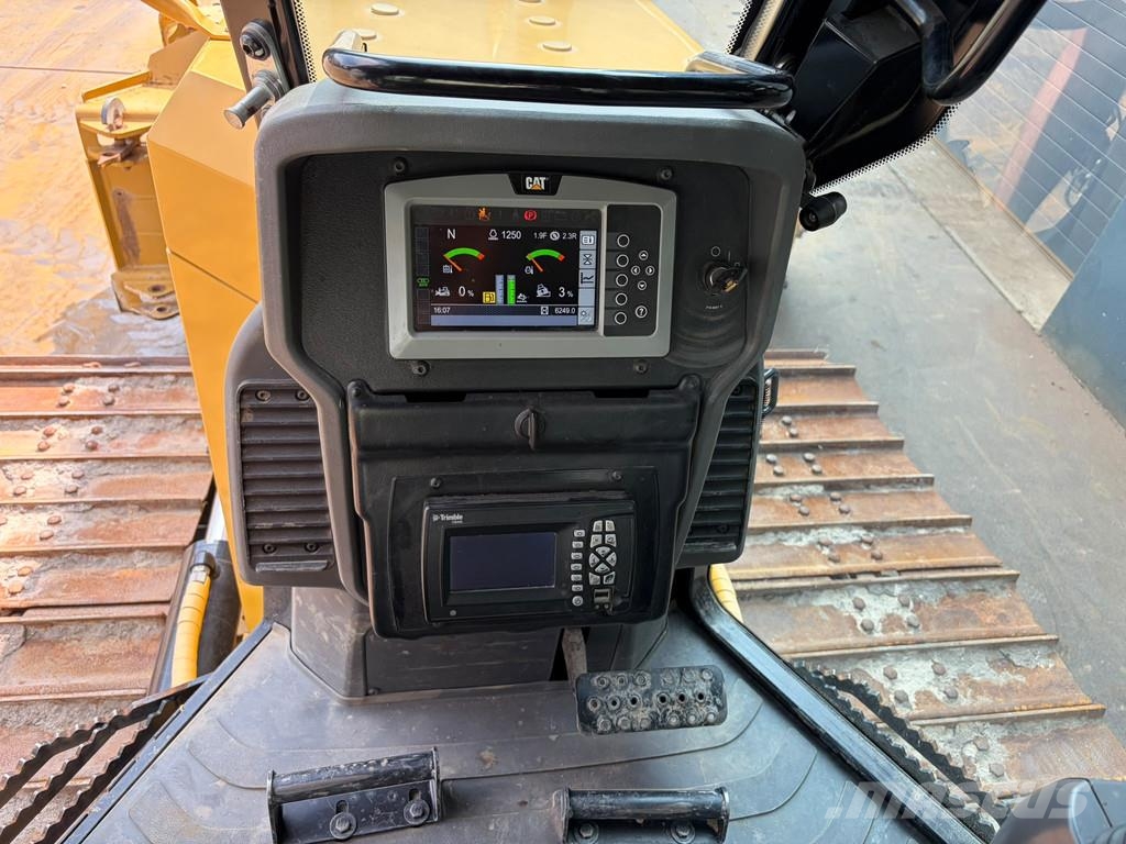 CAT D4 LGP 15A (D6K / D6K2) 크롤러 도저