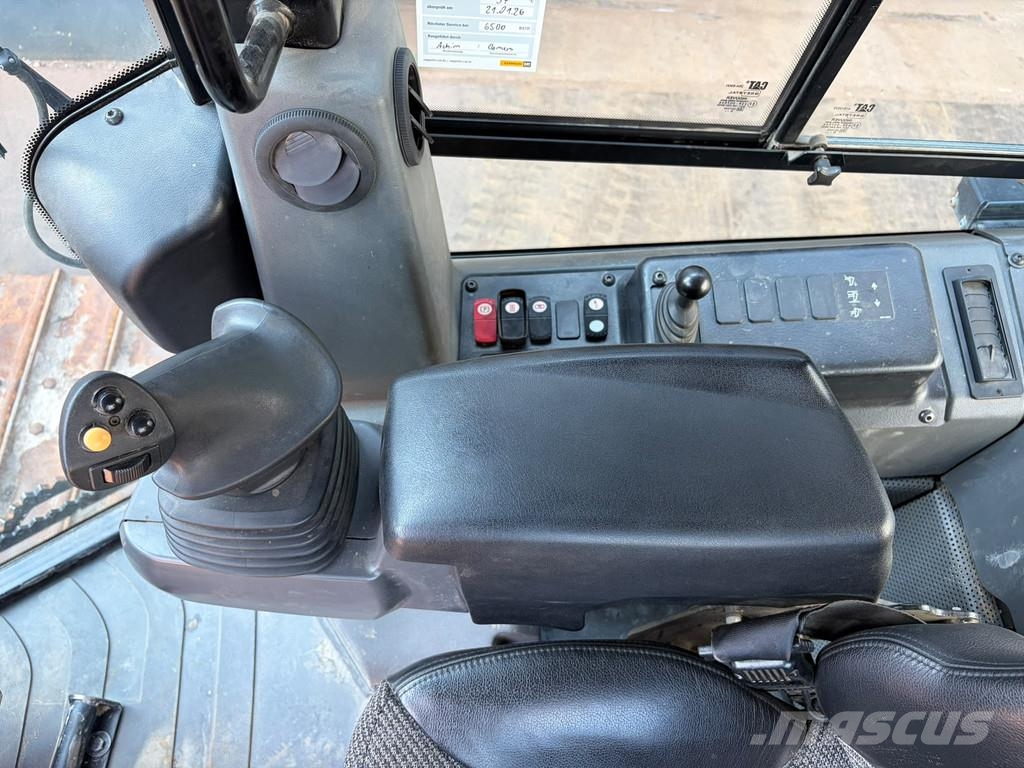 CAT D4 LGP 15A (D6K / D6K2) 크롤러 도저