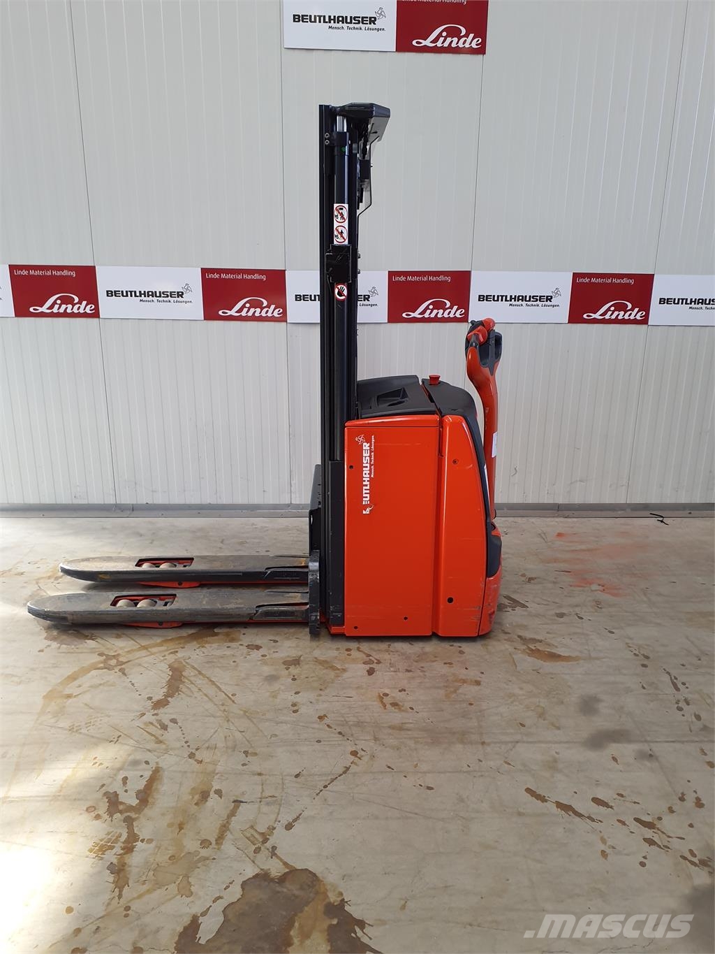 Linde L16i Stāvot vadāmie palešu krautņotāji