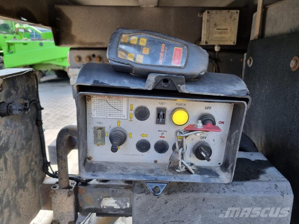 Renault Midlum 220.15 DCI / Ladebühne / Doka Camiones de cama baja