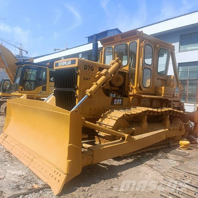 CAT D 7 G Buldooserid