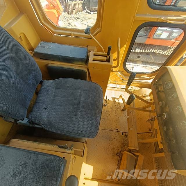 CAT D 7 G Buldooserid