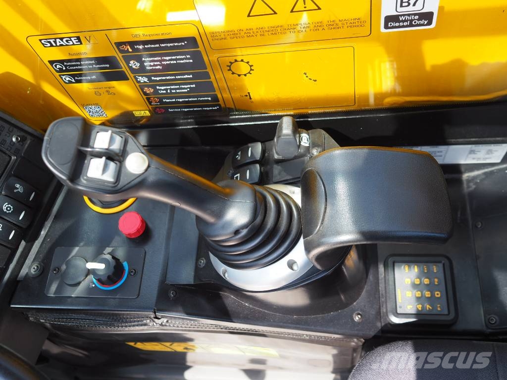 JCB 525-60 Hi-ViZ Redskapsbärare för lantbruk