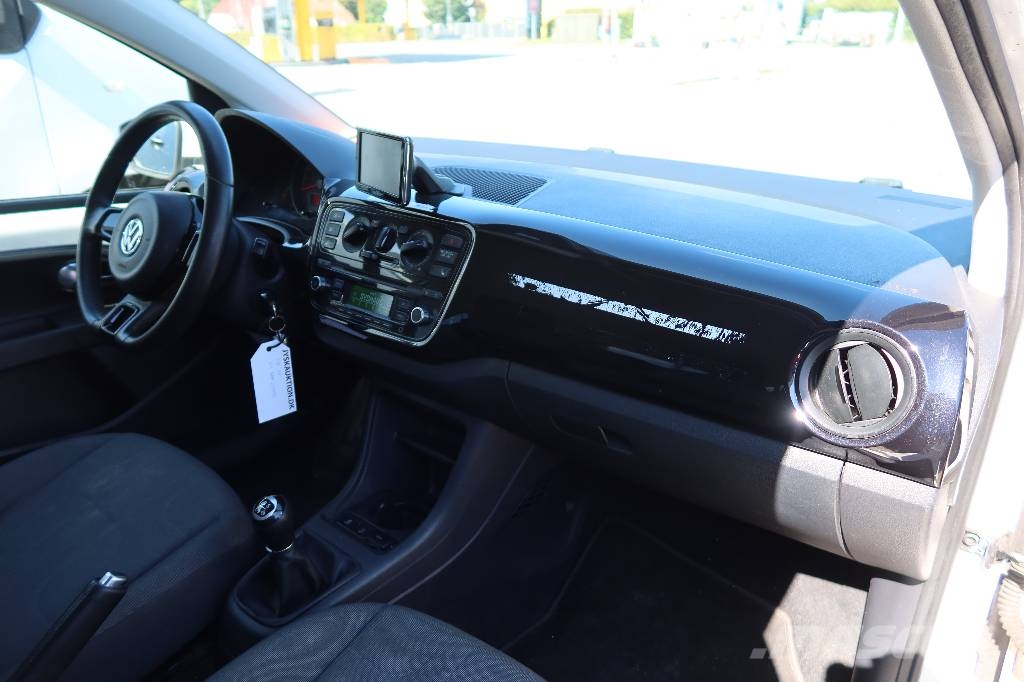 Volkswagen UP PKWs