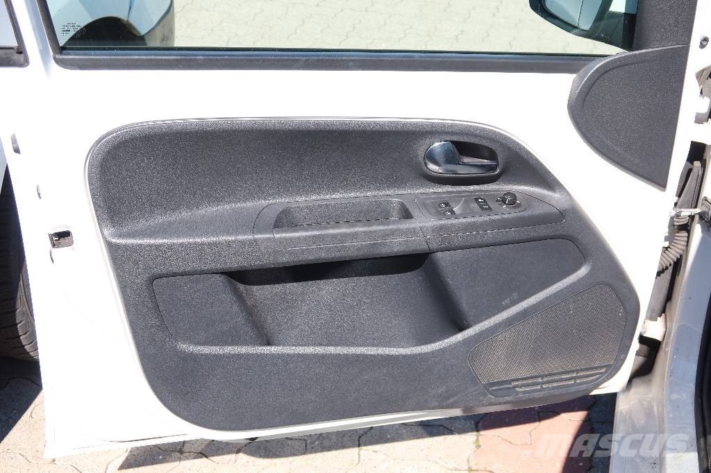 Volkswagen UP PKWs