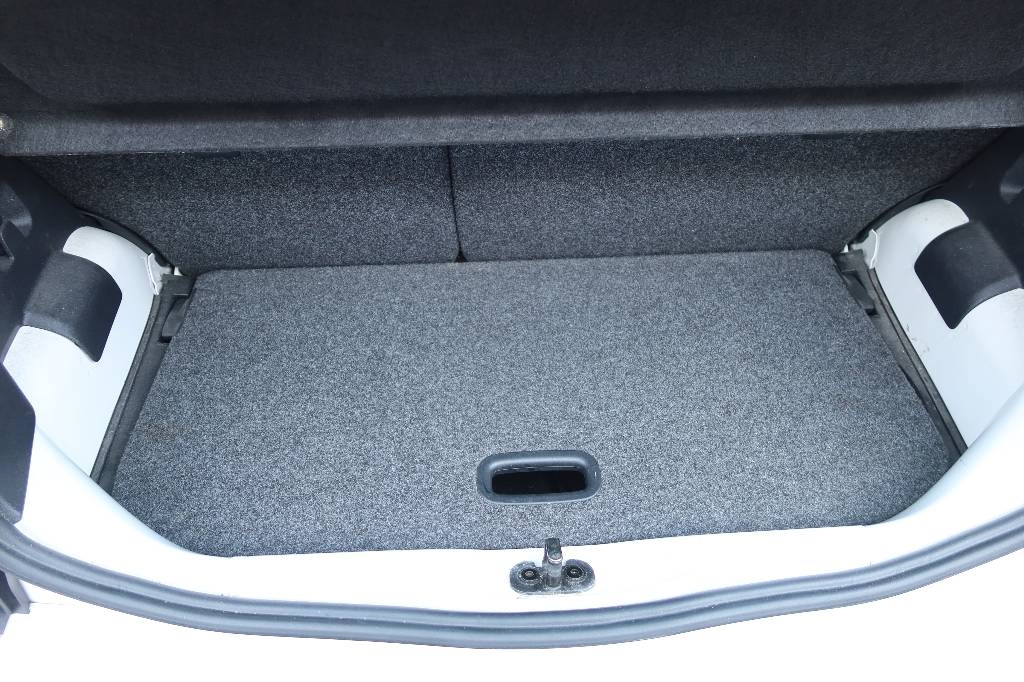 Volkswagen UP PKWs
