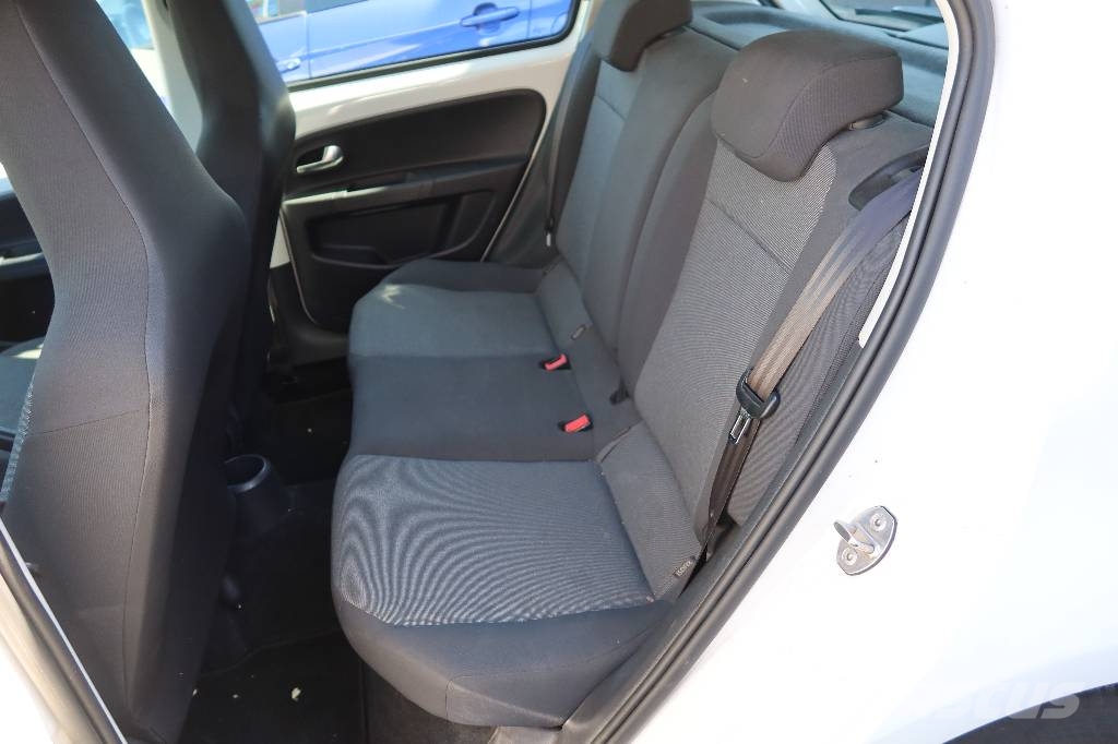 Volkswagen UP PKWs