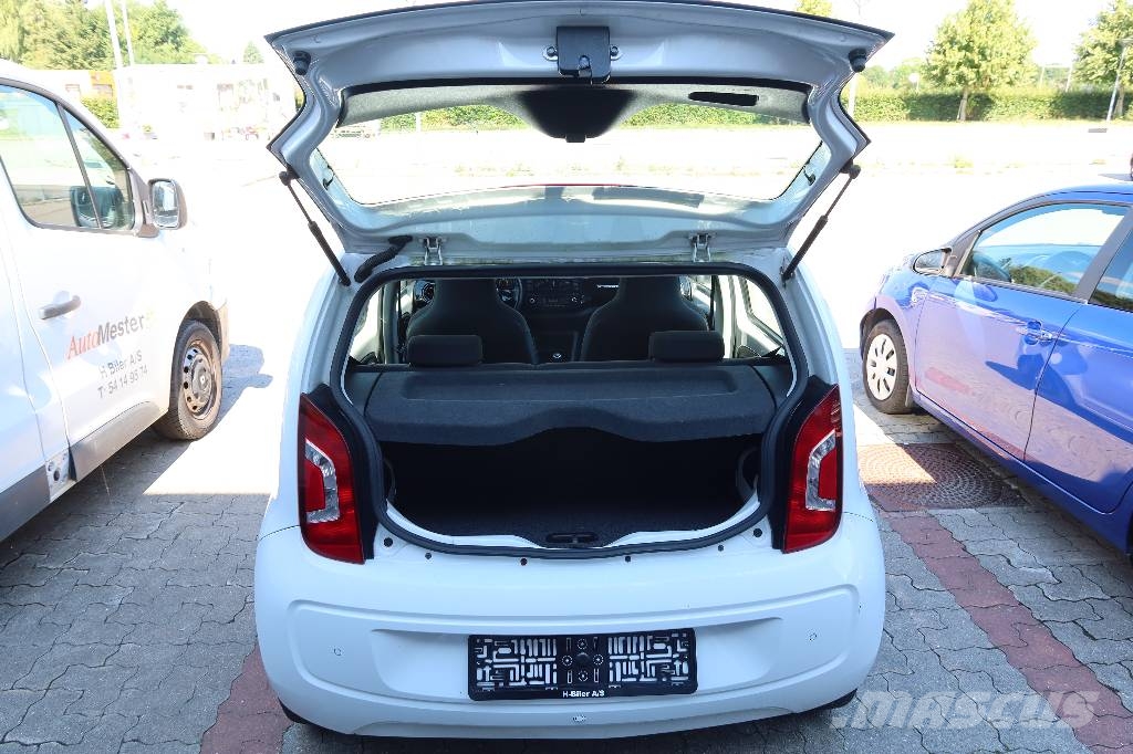 Volkswagen UP PKWs