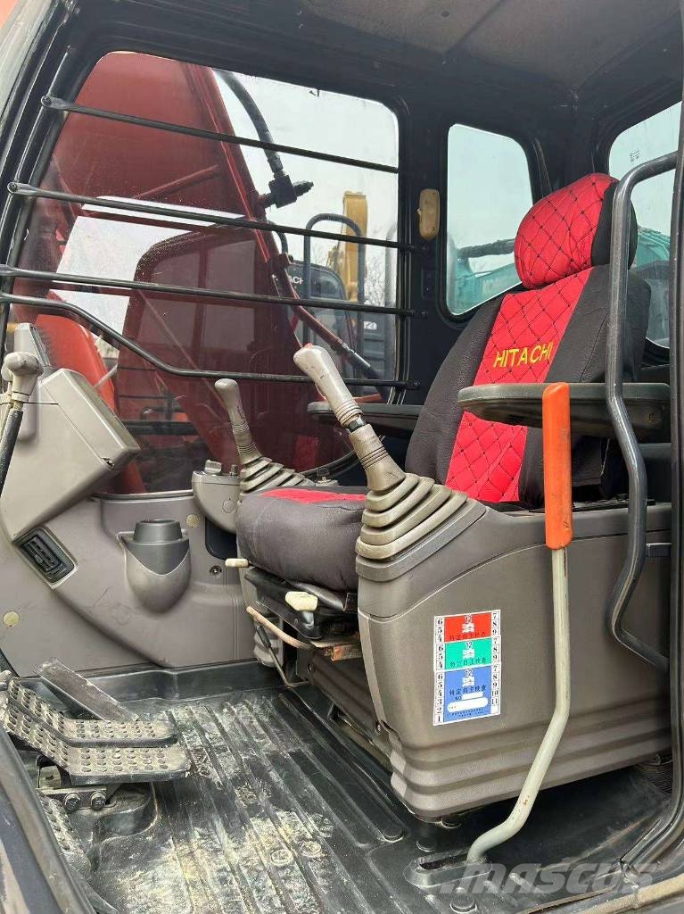 Hitachi ZX 120 حفارات زحافة
