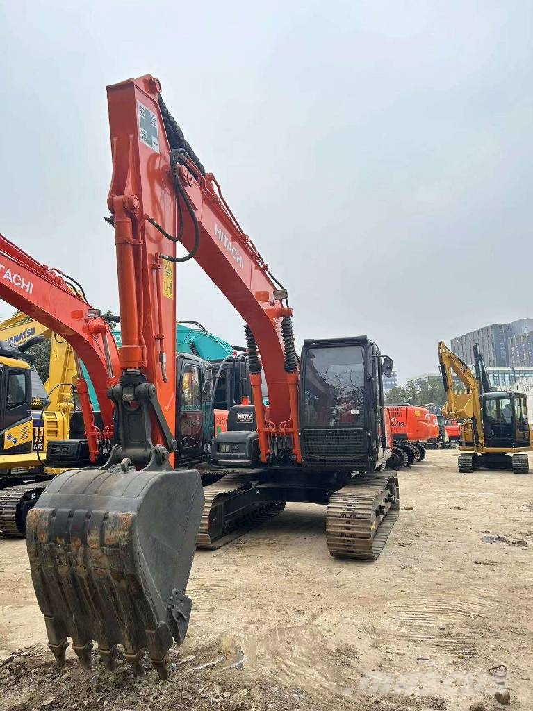 Hitachi ZX 120 حفارات زحافة