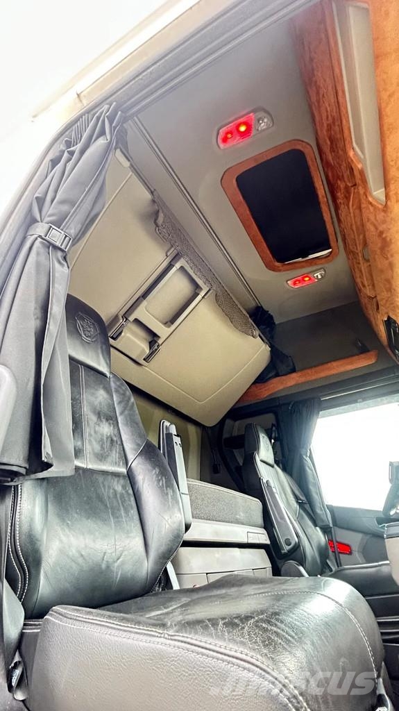Scania 590S V8 NGS Highline 4x2 | Full air | Park cool | Ťahače