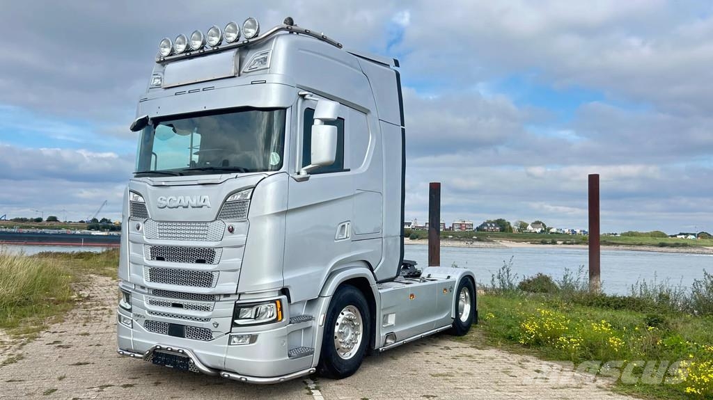 Scania 590S V8 NGS Highline 4x2 | Full air | Park cool | Sattelzugmaschinen