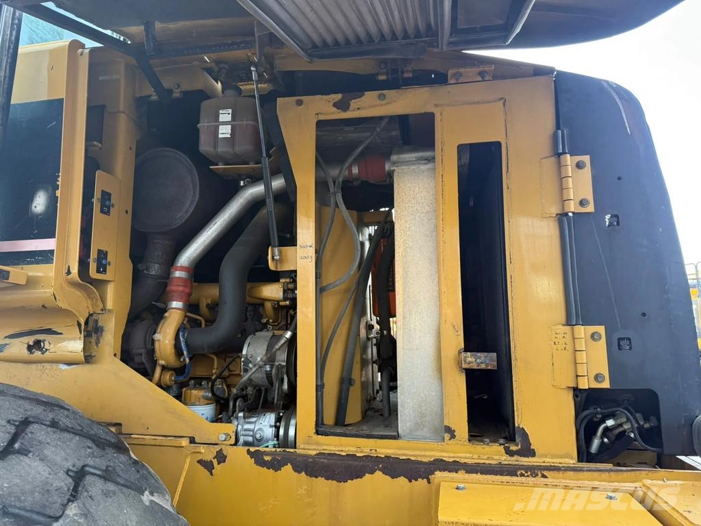 CAT 928G Chargeuse sur pneus