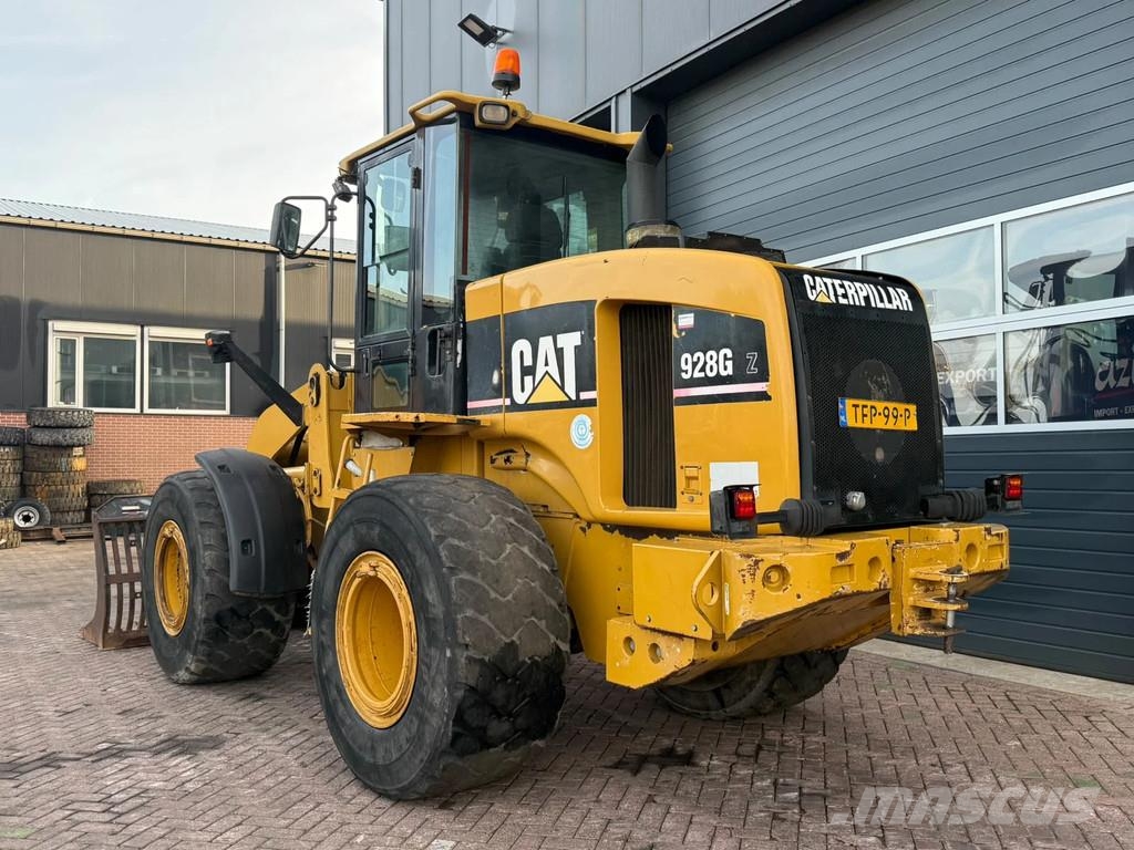 CAT 928G Chargeuse sur pneus