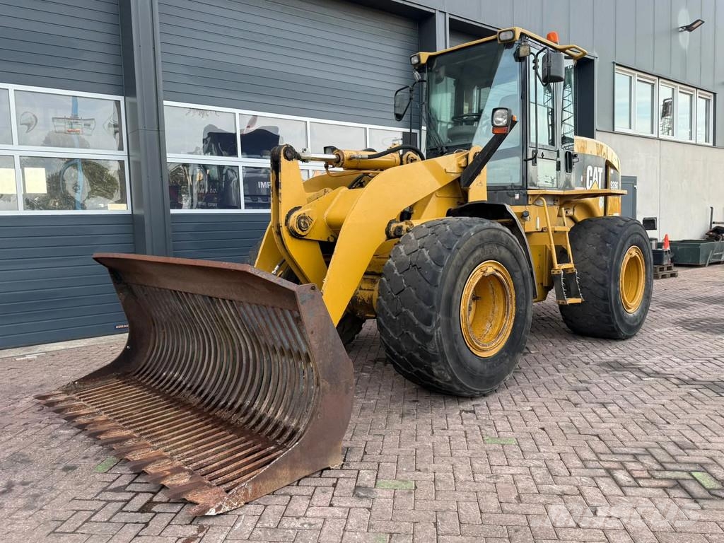 CAT 928G Chargeuse sur pneus