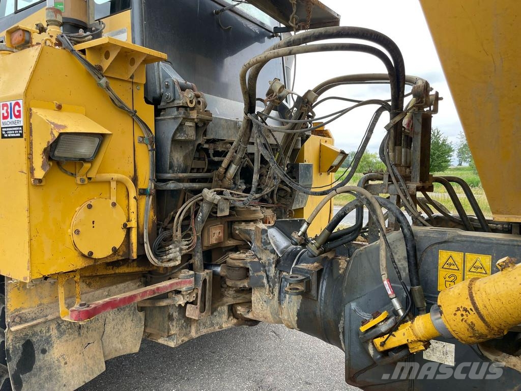 Komatsu HM300 Zglobni demperi